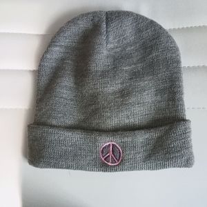 NWT BP Peace Sign Beanie Hat Gray pink